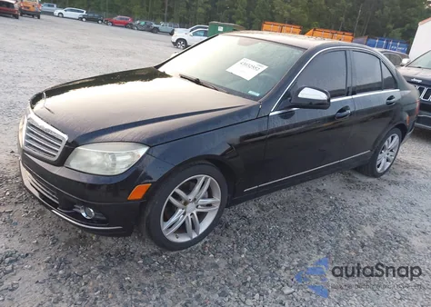 2009 Mercedes-Benz C 300 Luxury 4Matic/Sport 4Matic from USA, damaged, VIN WDDGF81X49R056013